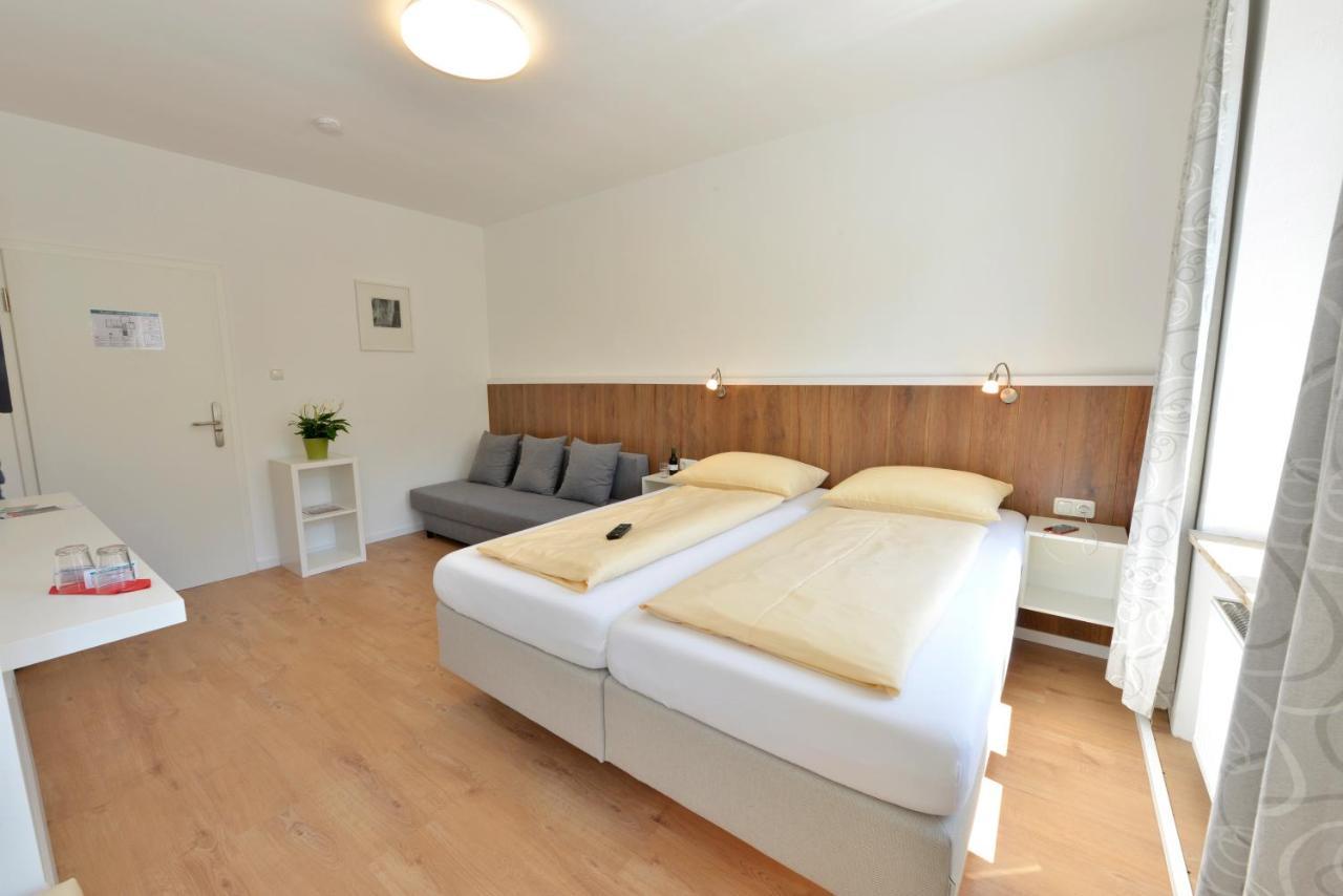 Pension Gambrinus Passau Exterior photo